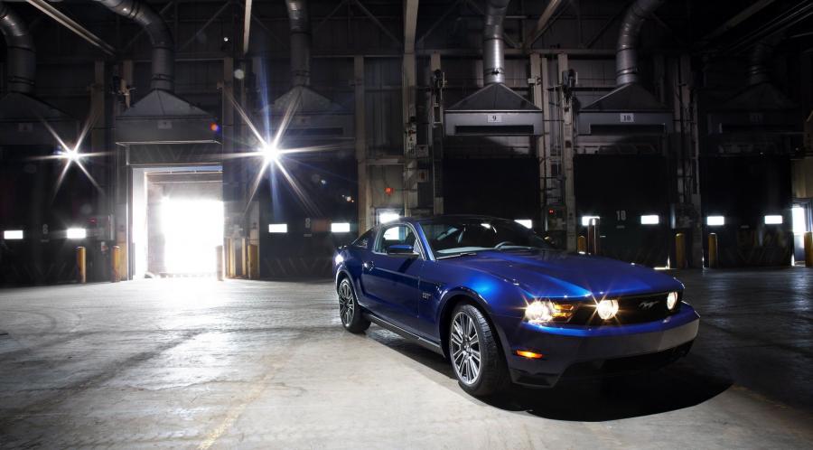  Ford Mustang GT 2010 года  (фото 166 из 213)